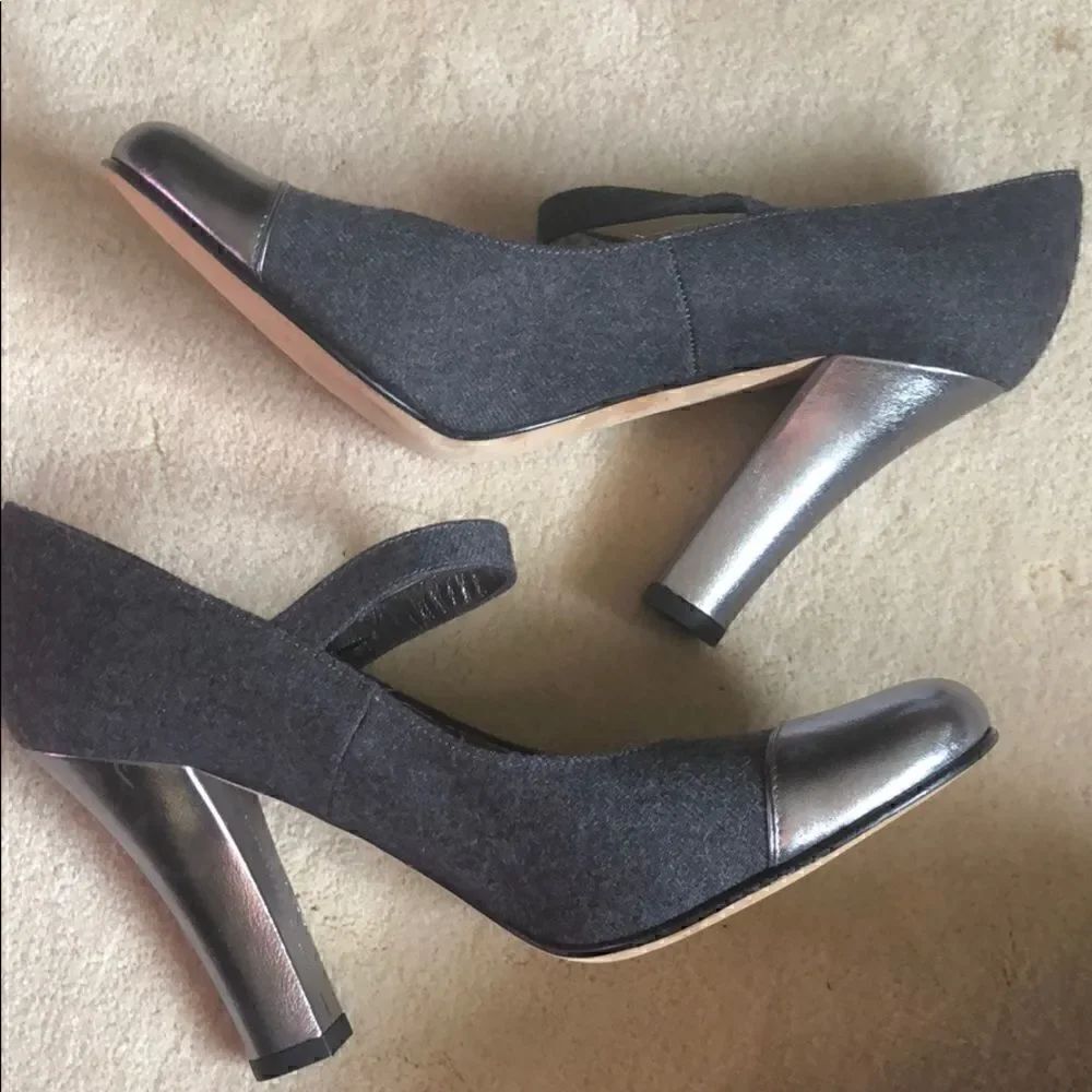 Like New Kate Spade Wool Round Toe Heels 8.5